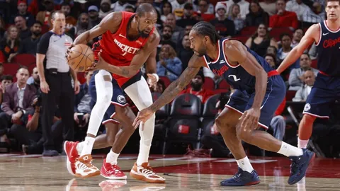 姚明周冠宇F1现场互动：上海F1盛况激情碰撞